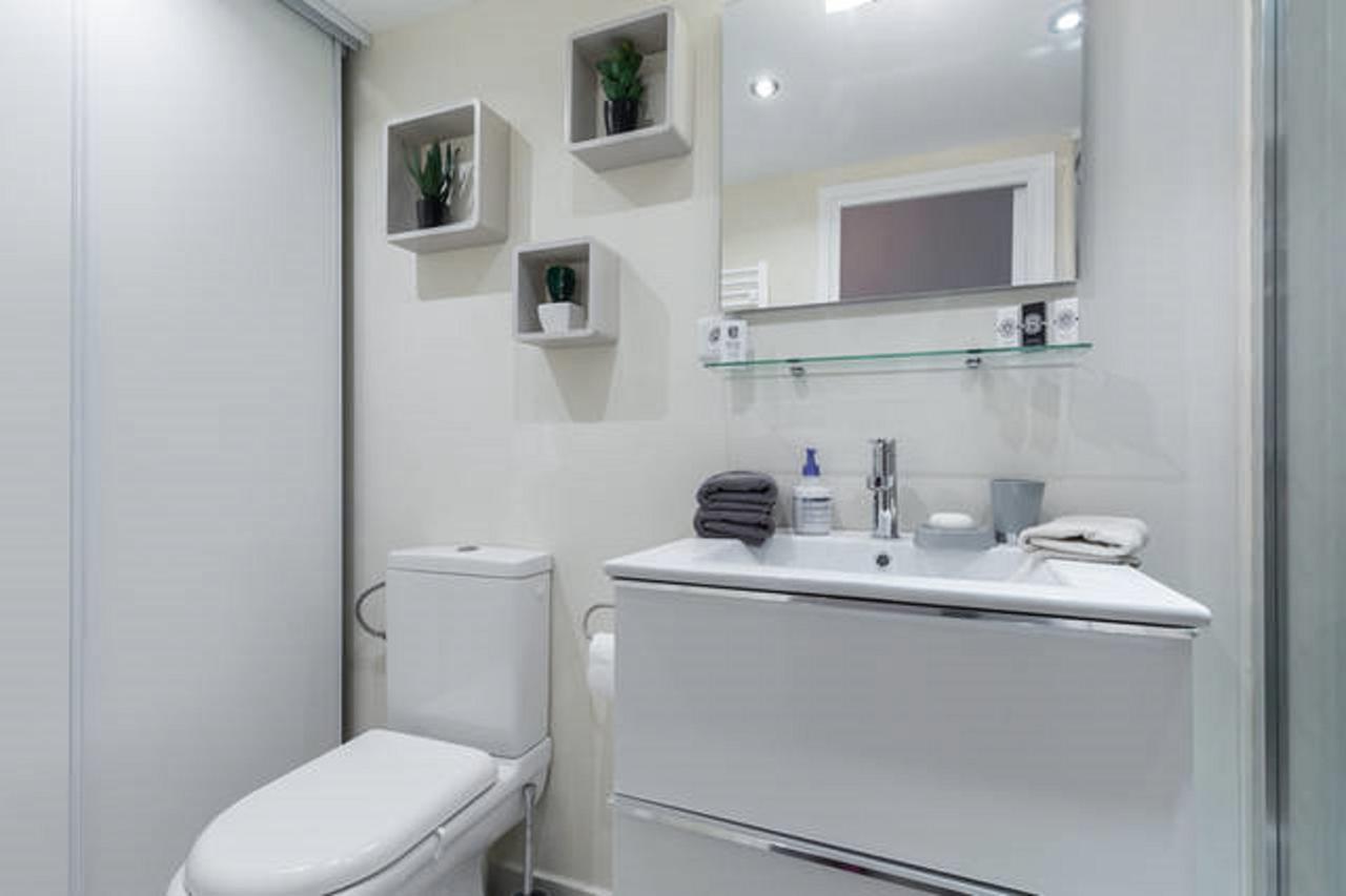 Angle Droit- Loft Charmant Et Atypique, Climatisation, Vieux-尼斯 外观 照片